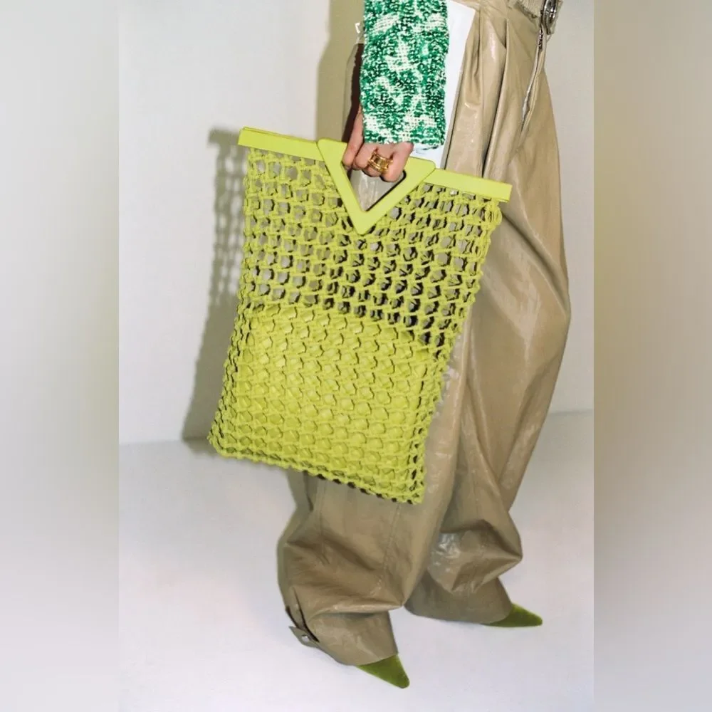 Rare Bottega Veneta Resort ‘22 Carpet Wavy Triangle Point Pumps NIB 39 - Picture 2 of 11